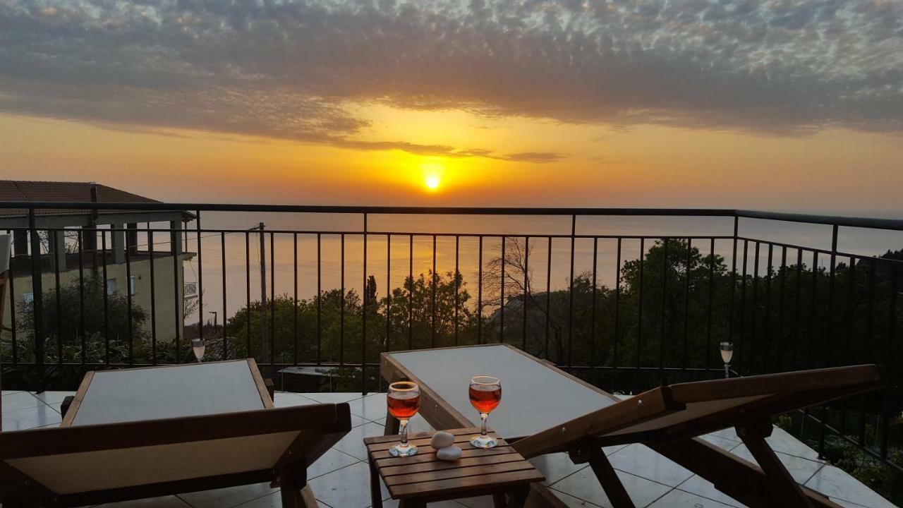 Horizon View Apartment Атанион Экстерьер фото